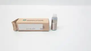 PEPPERL FUCHS UB300-18GM40-U-V1 SHORT DESIGN 18MM CYLINDRICAL ULTRASONIC SENSOR