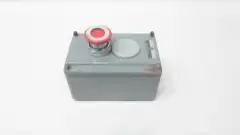 ALLEN BRADLEY 800T-2TZ PUSHBUTTON ENCLOSURE W/ BUTTON