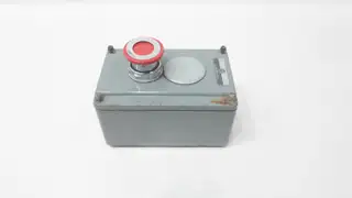 ALLEN BRADLEY 800T-2TZ PUSHBUTTON ENCLOSURE W/ BUTTON