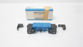 WABCO 572 741 022 0 24V-DC 5/2 WAY PNEUMATIC DIRECTIONAL CONTROL VALVE
