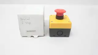 IDEC FB1W-HW1B-V411R EMERGENCY STOP BUTTON AND ENCLOSURE