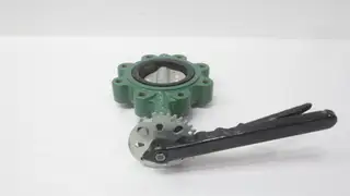 CENTERLINE SERIES 200 MANUAL LUGGED IRON BUTTERFLY VALVE 4IN