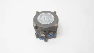 DWYER 1950-1-2F EXPLOSION-PROOF DIFFERENTIAL PRESSURE SWITCH 0.4-1.6IN-H2O