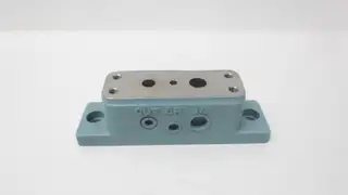 NACHI MVD-1-115-10 HYDRAULIC SUB PLATE