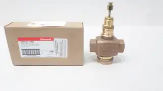 HONEYWELL V5011N 1065 GLOBE VALVE BRASS THREADED 1IN NPT