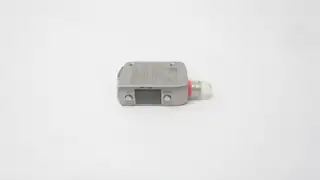 KEYENCE LR-ZB100CP LASER SENSOR 10-30V-DC
