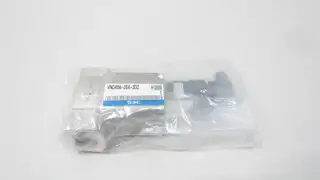 SMC VNC411A-25A-3DZ SOLENOID VALVE 110V-AC 1-1/4IN NPT