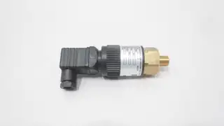 BARKSDALE 96201-BB1-T2 PRESSURE SWITCH 125/250V-AC 190-600PSI 1/4IN NPT
