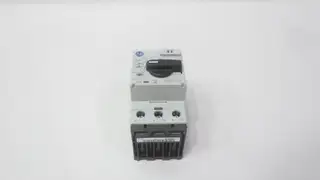 ALLEN BRADLEY 140M-D8E-B25 MOTOR PROTECTION CIRCUIT BREAKER 2.5A AMP 3P