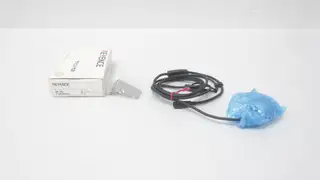 KEYENCE SR-710 COMPACT CODE READER 5V-DC