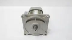 MITSUBISHI GM-SFB GEARMOTOR 0.1KW 3PH 220V-AC 5/8IN 360RPM
