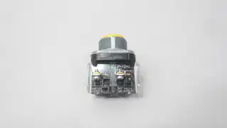 ALLEN BRADLEY 800T-A9D2 YELLOW PUSHBUTTON