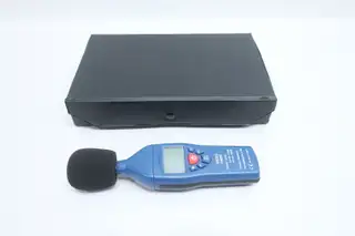 REED R8050 CLASS 2 SOUND LEVEL METER