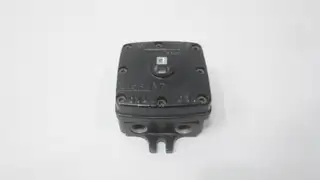 SPEEDAIRE 6X366 4 WAY 3 POSITION AIR CONTROL VALVE 3/8IN 150PSI
