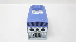 LENZE ESV552N04TXB AC TECH SMVECTOR VFD DRIVE 0-500HZ 0-400/460V-AC 7.5HP