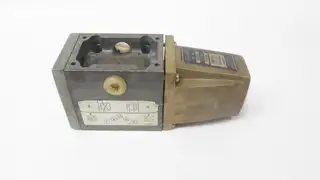 VICKERS VPA8432A HYDRAULIC DIRECTIONAL CONTROL VALVE 100V-AC