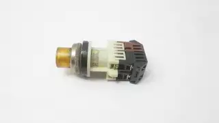 FUJI ELECTRIC AH30-L ILLUMINATED YELLOW PUSHBUTTON 600V-AC