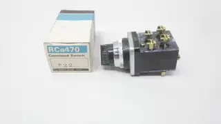 FUJI RCA470-P2 2 POS SELECTOR SWITCH 250V-AC