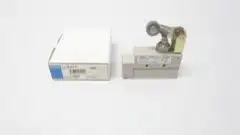 OMRON ZE-QA2-2S LIMIT SWITCH 125/250/480V-AC