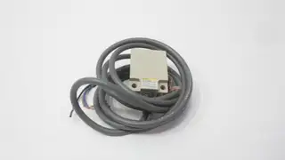 OMRON TL-W20ME1 PROXIMITY SWITCH 12-24V-DC