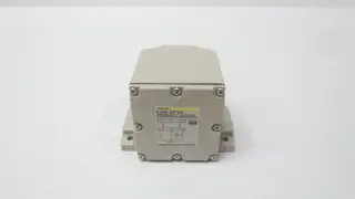 OMRON E2M-BP24 PROXIMITY LIMIT SWITCH BLOCK 12-24V-DC