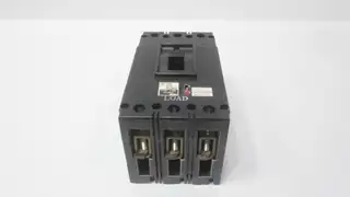 FUJI L203 MOLDED CASE CIRCUIT BREAKER 3P 600V-AC 125A AMP