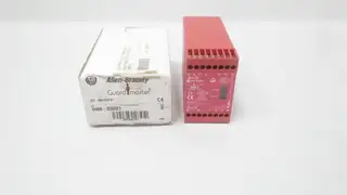 ALLEN BRADLEY 440N-S32021 GUARDMASTER SIPHA 2 SAFETY RELAY 110/230V-AC 24V-DC