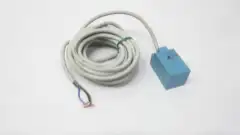 YAMATAKE FL2-12A6H-L5 PROXIMITY SWITCH 10-30V-DC