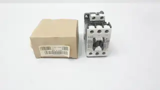 FUJI ELECTRIC SC-E02-110VAC AC CONTACTOR 20A 5HP 110-120V-AC