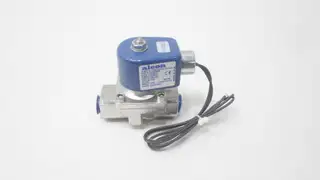 ALCON 17D31Z5A1-2H29A UACD4SS PNEUMATIC SOLENOID VALVE 120V-AC 725PSI 1/2IN NPT