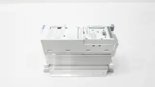 LENZE E82EV551-4C AC VFD DRIVE 0.75HP 0-400/500V-AC 0-650HZ 400/500V-AC