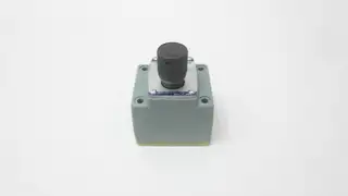 YUKEN FCG-01-4-11 HYDRAULIC FLOW CONTROL VALVE