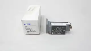 CUTLER HAMMER E51SAL NEMA PROXIMITY SENSOR 20-264V-AC/DC