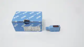 SICK WL9-3P2430 PHOTOELECTRIC SENSOR 10-30V-DC