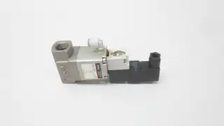 SMC VNC214A VO307-3DZ1 SOLENOID VALVE ASSEMBLY 110V-AC