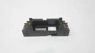 OMRON E5ZN-SCT24S-500 24-TERMINAL DIN RAIL SOCKET AND TERMINAL UNIT 24V-DC