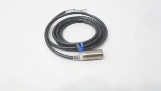 OMRON E2E-X5C118 PROXIMITY SENSOR 10-30V-DC