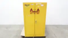 JUSTRITE 25661 2-DOOR FLAMMABLE LIQUID DRUM STORAGE SAFETY CABINET