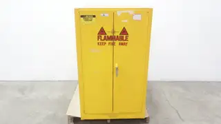 JUSTRITE 25661 2-DOOR FLAMMABLE LIQUID DRUM STORAGE SAFETY CABINET