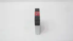 BANNER UM-FA-9A UNIVERSAL INPUT SAFETY RELAY  24V-AC/DC