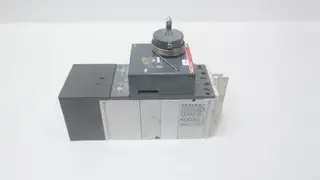 ABB T4H 250 SACE TMAX CIRCUIT BREAKER W/ HANDLE 600V-AC 3P 250A