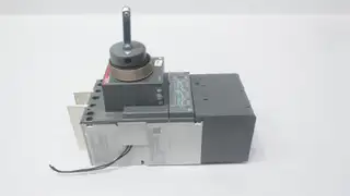 ABB XT4H 250 SACE TMAX CIRCUIT BREAKER W/ HANDLE 250A 600V-AC 3P