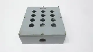 ALLEN BRADLEY 800T-12TZ 12-HOLE PUSHBUTTON ENCLOSURE 3IN 11IN 9.75IN