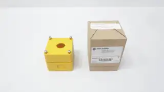 ALLEN BRADLEY 800FD-1PY YELLOW PLASTIC PUSHBUTTON ENCLOSURE
