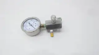 TOBUL GG2527F PRESSURE GAUGE AND HOSE ASSEMBLY 0-200PSI