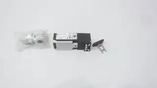 MOELLER AT0-11-1-ZB SAFETY INTERLOCK SWITCH 500V-AC