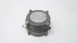 DWYER 1950-00-2F DIFFERENTIAL PRESSURE SWITCH 3/8IN 45IN-H2O 480V-AC
