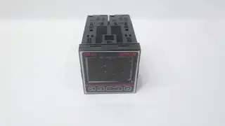 EUROTHERM P304C CC/VH/RSP/SD4L/XXXXX MELT PRESSURE CONTROLLER
