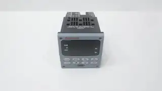 HONEYWELL DC3200-CE-0B0R-200-00000-E0-0 TEMPERATURE CONTROLLER 90-250V-AC 0-55C