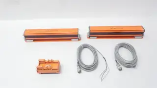 SCANMEG P300-STD-ER-C25 LIGHT CURTAIN PAIR